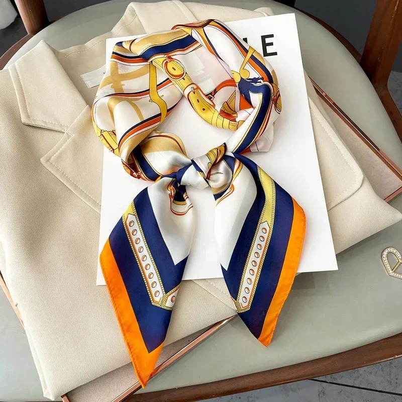 Luxury Bags Online - Lüks Tasarım Sıska Ipek Kare Eşarp