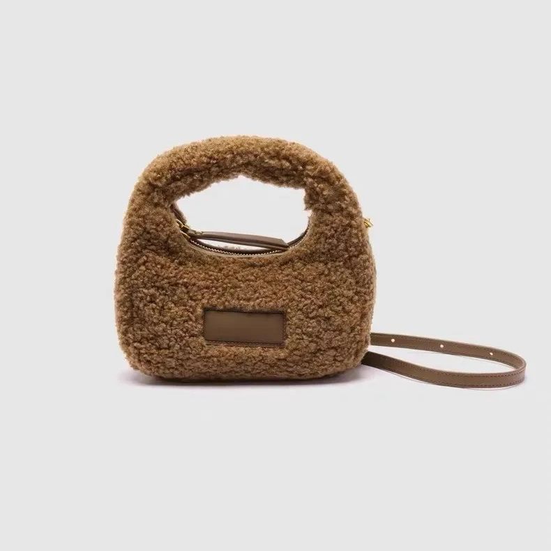 Yarım Ay Tasarım Kuzu Yünü El  - Half Moon Bag Suede incelemesi ve fiyatı