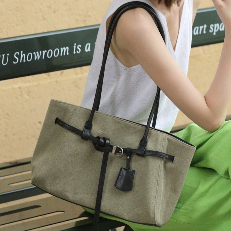 Kadınlar için rahat kanvas bez - Luxury Bags 2026 incelemesi ve fiyatı