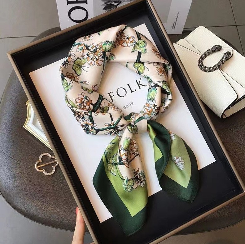 Lüks Moda Baskı 70*70 cm Ipek  - Luxury Bags Online incelemesi ve fiyatı