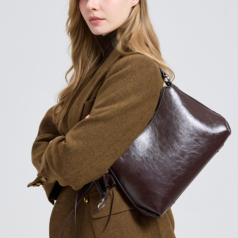 Retro Buzlu Hakiki Deri Çanta  - Half Moon Bag Suede incelemesi ve fiyatı