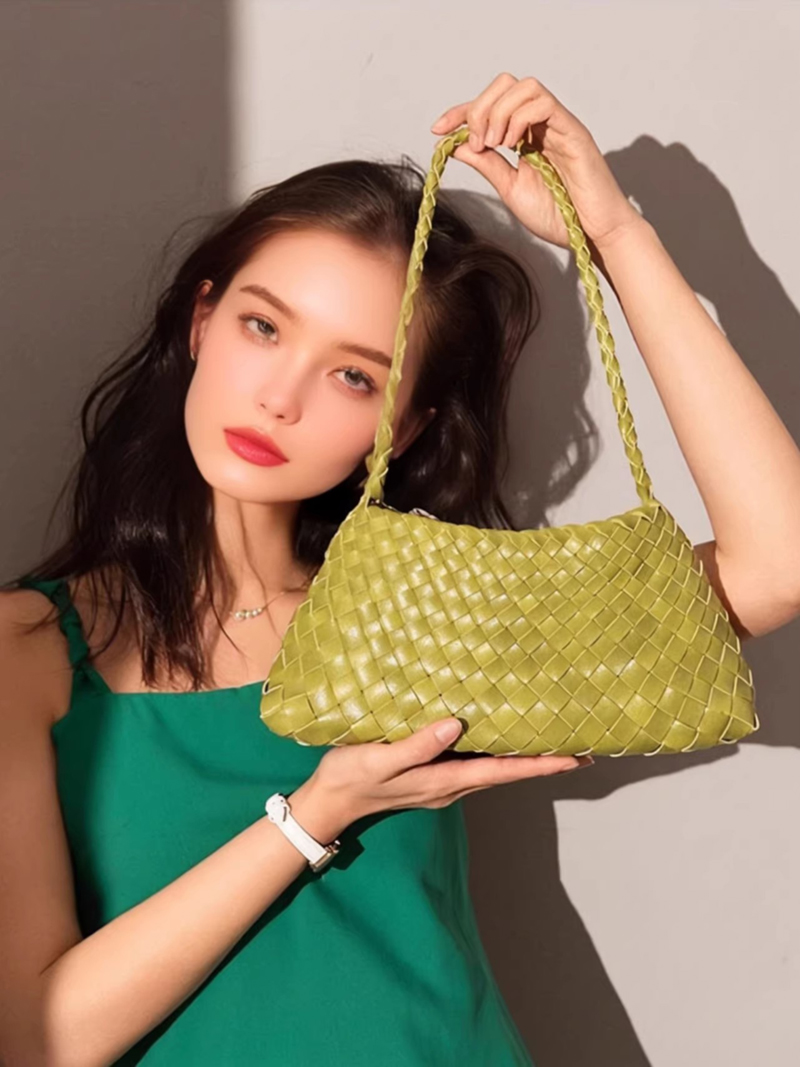 El yapımı popüler lüks tek omu - Half Moon Bag Suede incelemesi ve fiyatı